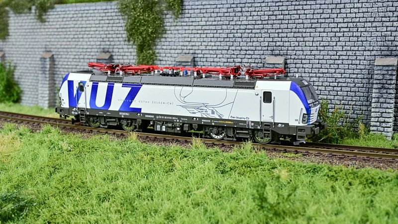 Vectron 193.902 VUŽ a UNIPETROL+IDS