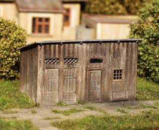 Model Scene materiálová kolna TT